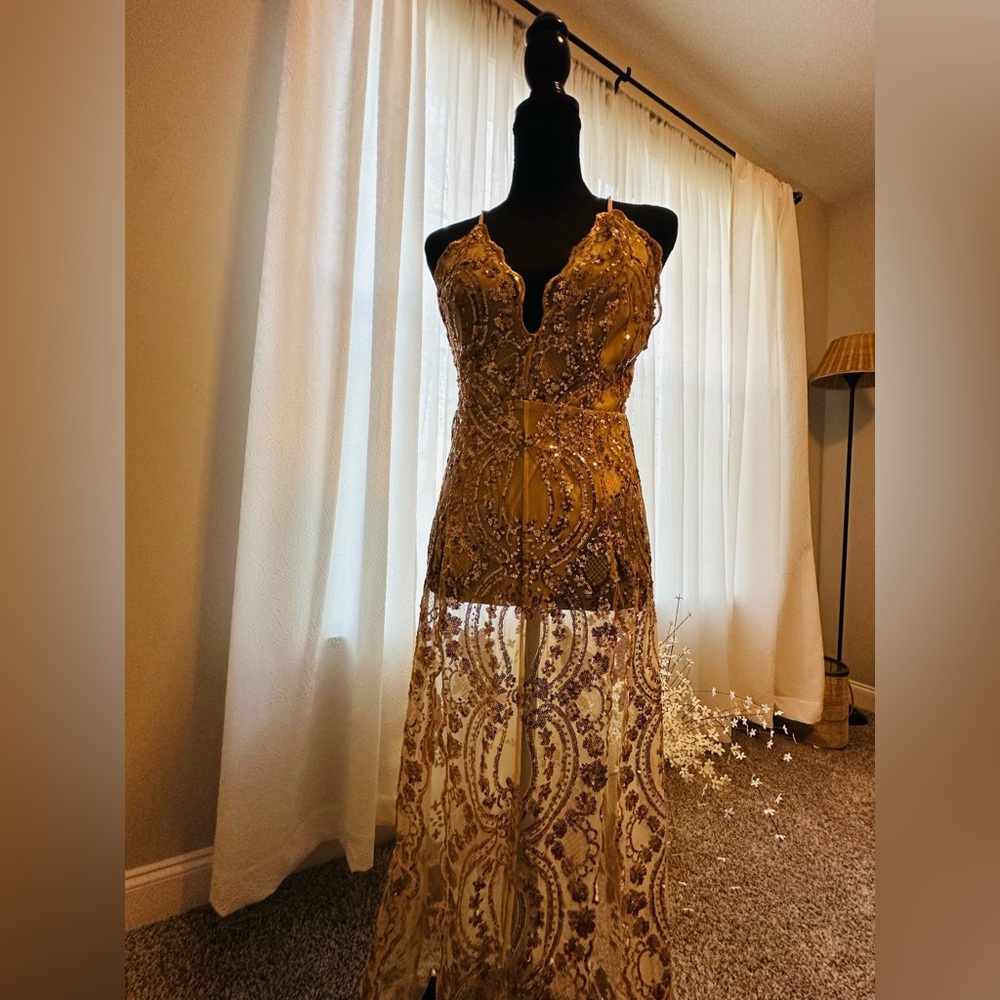 Evening Dress - Picture 4 of 9